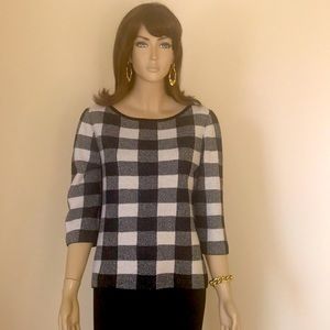 ST JOHN Size M Knit Top